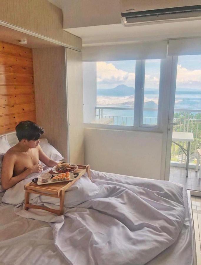 Wind Staycation Suites Tagaytay City Exterior photo