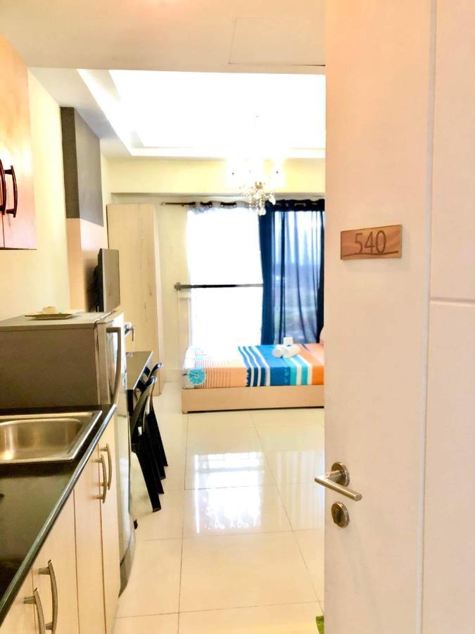 Wind Staycation Suites Tagaytay City Exterior photo